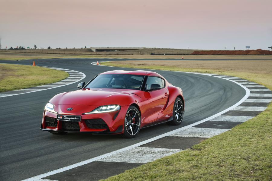  Toyota GR Supra (A90) 2019 года  (ZA) (фото 10 из 40)